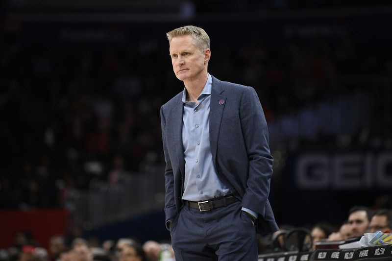 I likhet med Michael Jordan mistet Steve Kerr faren sin til vold.