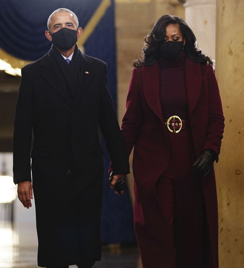 Tidligere president Barack Obama og Michelle Obama ankommer Crypt of the US Capitol for presidentvalgte Joe Bidens innsettelsesseremoni onsdag 20. januar 2021 i Washington.