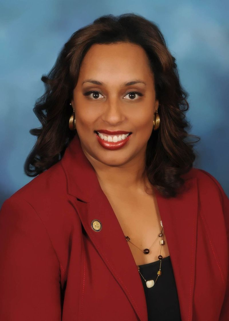 Sen. Toi Hutchinson