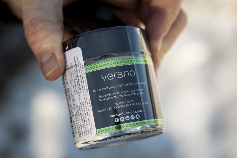Die Produkte werden in versiegelten Behältern geliefert, wie diese Marihuana-Blume, die bei Verilife Marijuana Dispensary in Romeoville gekauft wurde.