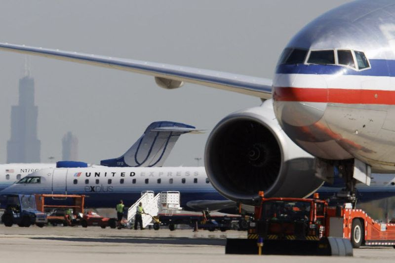 O’Hare International Airport, wo Mitglieder der iranischen Volleyballnationalmannschaft am Sonntag bis zu vier Stunden Verspätung hatten, was eine diplomatische Beschwerde auslöste.