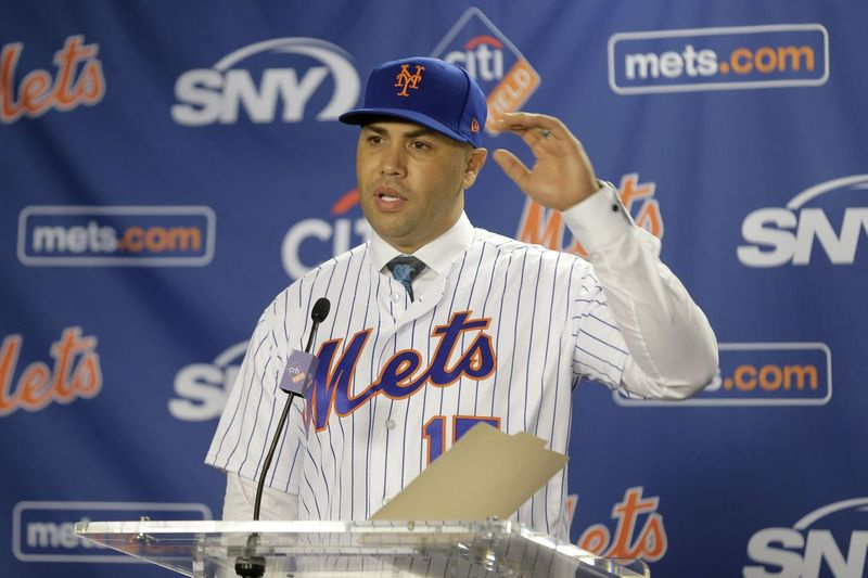 Mullu novembris metslaste uue juhina tutvustatud Carlos Beltran on meeskonna poolt vallandatud.