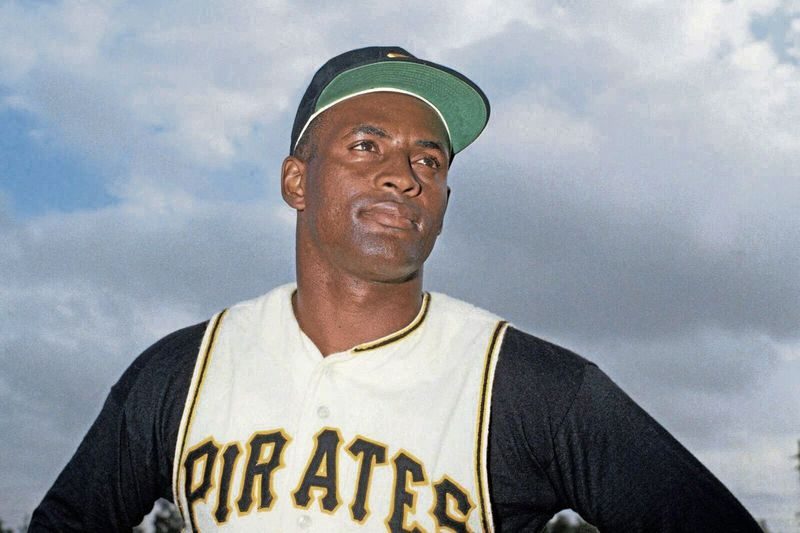 Les Pirates de Pittsburgh honoreront le membre du Temple de la renommée Roberto Clemente lorsqu