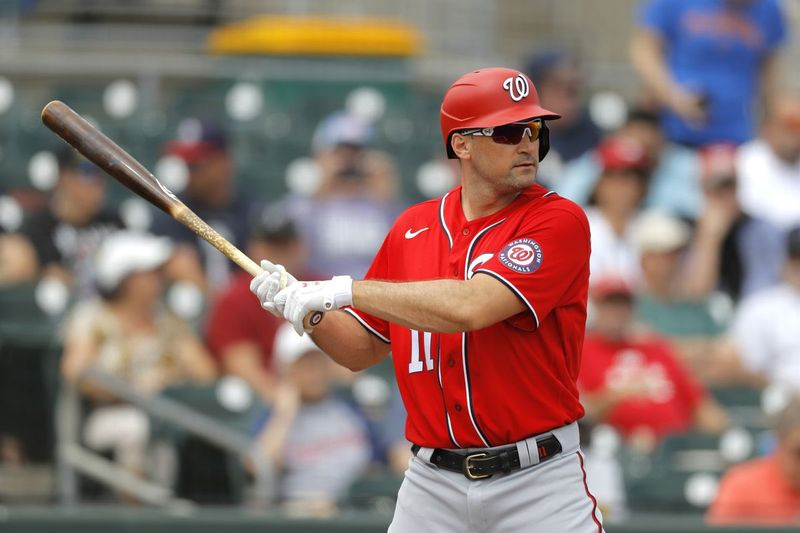 Ryan Zimmerman de los Nacionales está optando por no jugar la temporada 2020. Tengo un bebé de 3 semanas, dijo Zimmerman. Mi madre tiene esclerosis múltiple y tiene un riesgo muy alto; si termino jugando, puedo descartar la idea de verla hasta semanas después de que termine la temporada.
