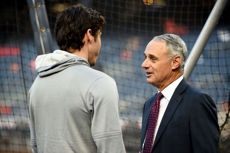MLB komisaras Robas Manfredas