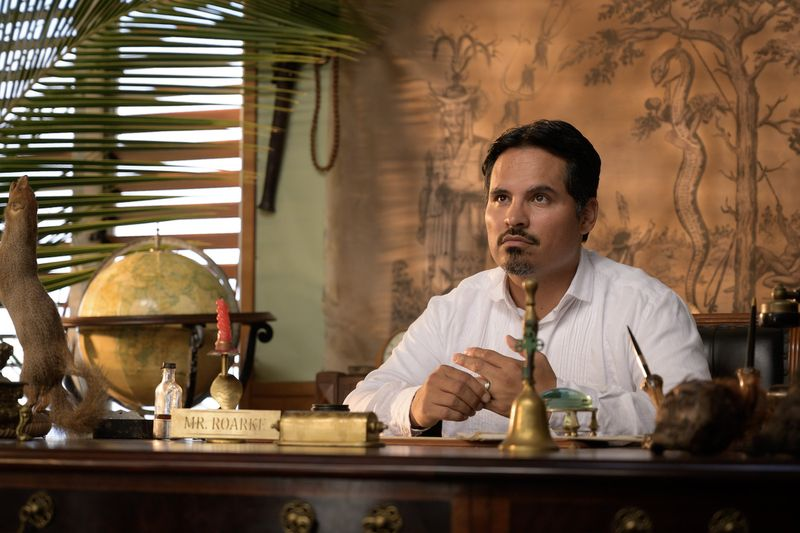Michael Pena występuje w roli tajemniczego pana Rourke