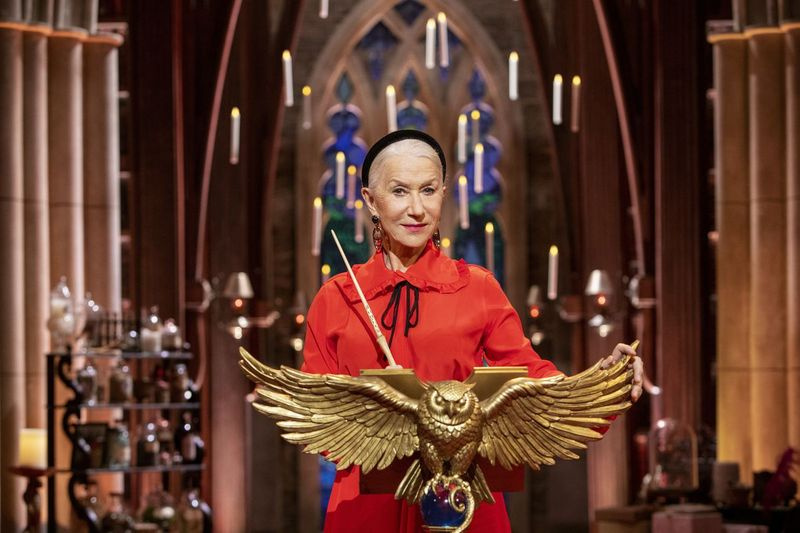 Helen Mirren anime le quiz Harry Potter : Tournoi des maisons de Poudlard. La série hebdomadaire en quatre parties fait ses débuts dimanche sur TBS et Cartoon Network.