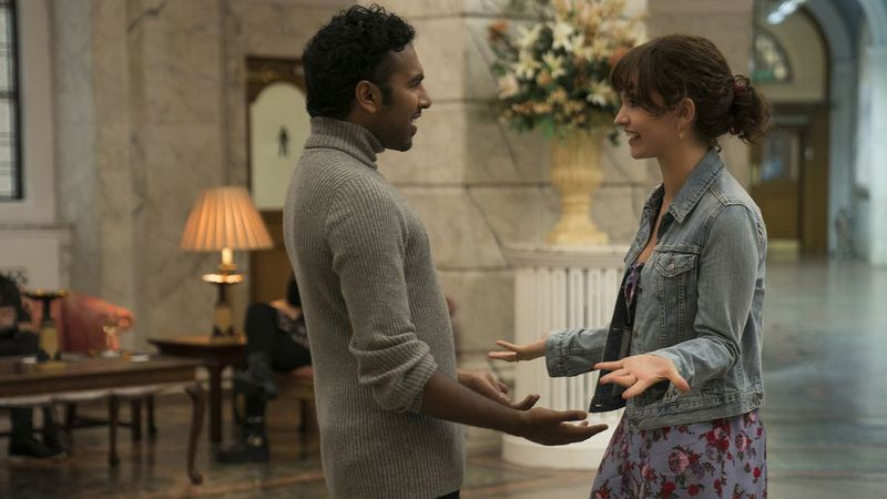Jack (Himesh Patel) dan Ellie (Lily James) adalah kawan baik sepanjang hayat di Yesterday.