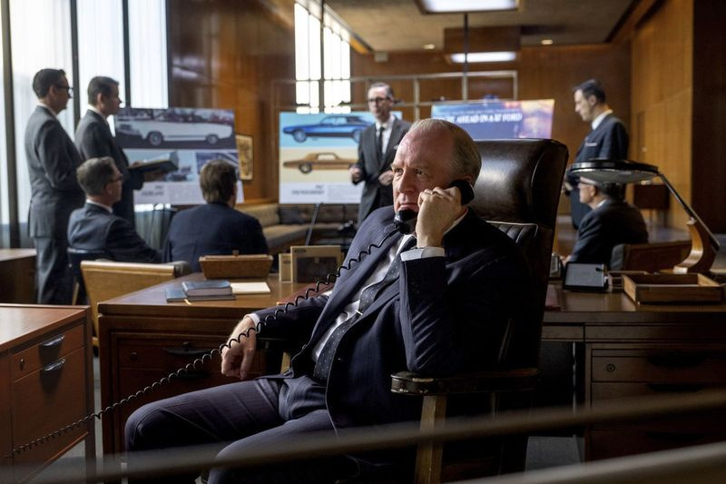 Această imagine publicată de 20th Century Fox o arată pe Tracy Letts într-o scenă din Ford contra Ferrari, în cinematografe pe 15 noiembrie. (Merrick Morton/20th Century Fox via AP) ORG XMIT: NYET155