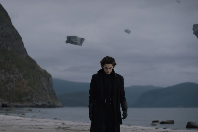 Timothée Chalamet vaidina daugialypį ir paslaptingą Paulą Atreidesą filme „Kopa“.