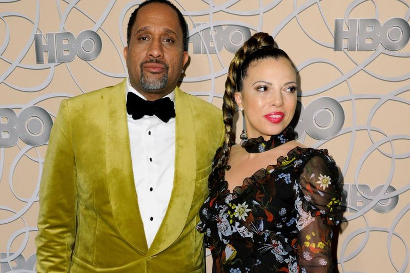Kenya Barris och hans fru, Dr. Rania Rainbow Barris, anländer till HBO Golden Globes efterfest i Beverly Hills, Kalifornien, 2017.