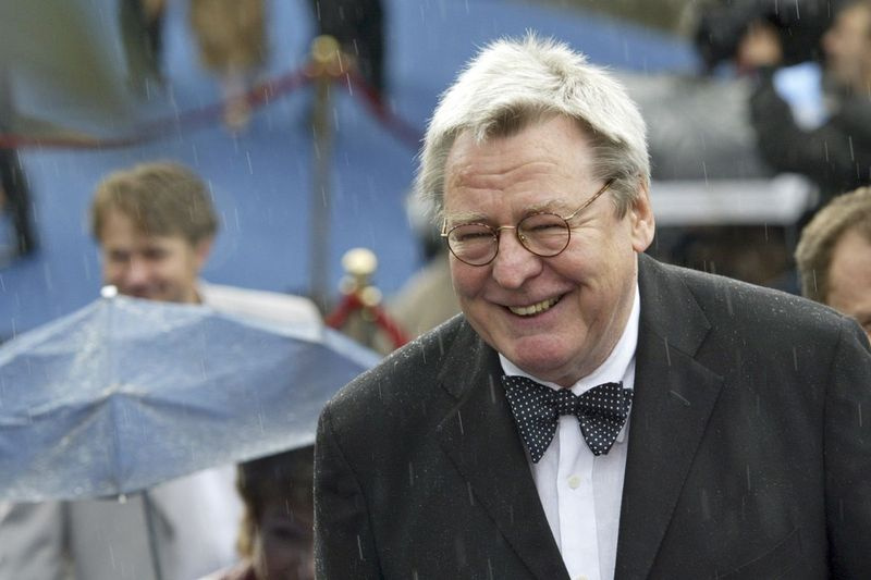Alans Pārkers ierodas 26. Maskavas Starptautiskā kinofestivāla atklāšanas ceremonijā Maskavā 2004. gadā.