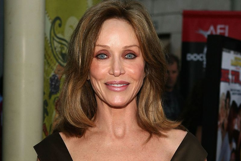 Skådespelerskan Tanya Roberts anländer till National Lampoon-premiären av One, Two, Many på Arclight Theatre, 2008 i Los Angeles, Kalifornien.