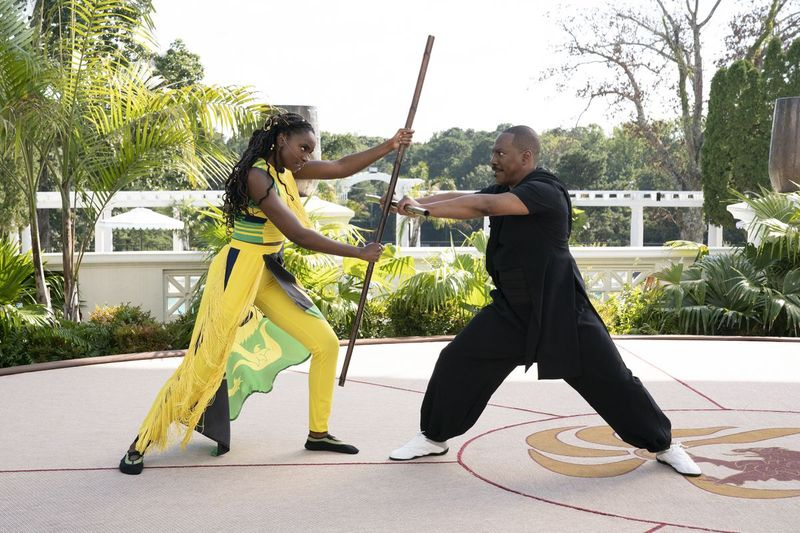 Princes Meeka (KiKi Layne) se ve hře Coming 2 America utká se svým otcem, Zamundovým princem Akeemem (Eddie Murphy).