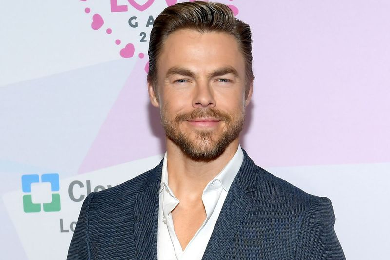 Derek Hough woont het 24e jaarlijkse Keep Memory Alive Power of Love Gala-voordeel voor het Cleveland Clinic Lou Ruvo Center for Brain Health bij in maart 2020 in Las Vegas.