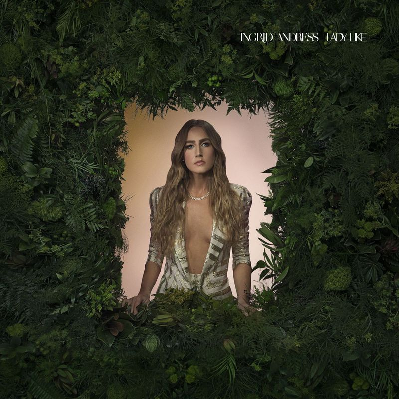 Această imagine de copertă publicată de Warner Nashville arată Lady Like de Ingrid Andress. Albumul a fost desemnat unul dintre primele 10 ale anului de către Associated Press.