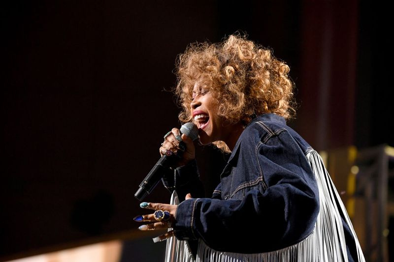 Erykah Badu nastopi na odru Black Girls Rock 2019, ki ga je vodila Niecy Nash v NJPAC 25. avgusta 2019 v Newarku v New Jerseyju.
