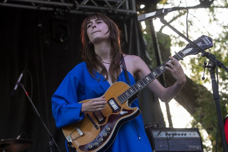 フェイ・ウェブスターは、2021年9月11日土曜日にユニオンパークで開催されたピッチフォーク音楽祭のブルーサーガで演奏します。
