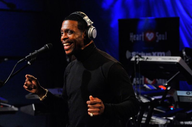 Keith Sweat nastopa v studiu SiriusXM v Washingtonu DC. Foto Larry French/Getty Images za