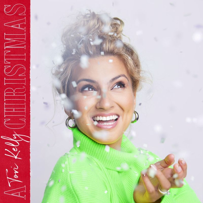 Ta naslovna slika prikazuje Božič Tori Kelly avtorja Tory Kelly.