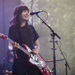 Courtney Barnett på første dag af Pitchfork Music Festival. | Ashlee Rezin/Sun-Times