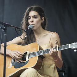 Julie Byrne første dag på Pitchfork Music Festival. | Ashlee Rezin/Sun-Times