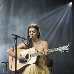 Julie Byrne første dag på Pitchfork Music Festival. | Ashlee Rezin/Sun-Times