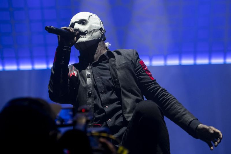 Slipknot treedt op in de Riot Stage op de laatste avond van Riot Fest.