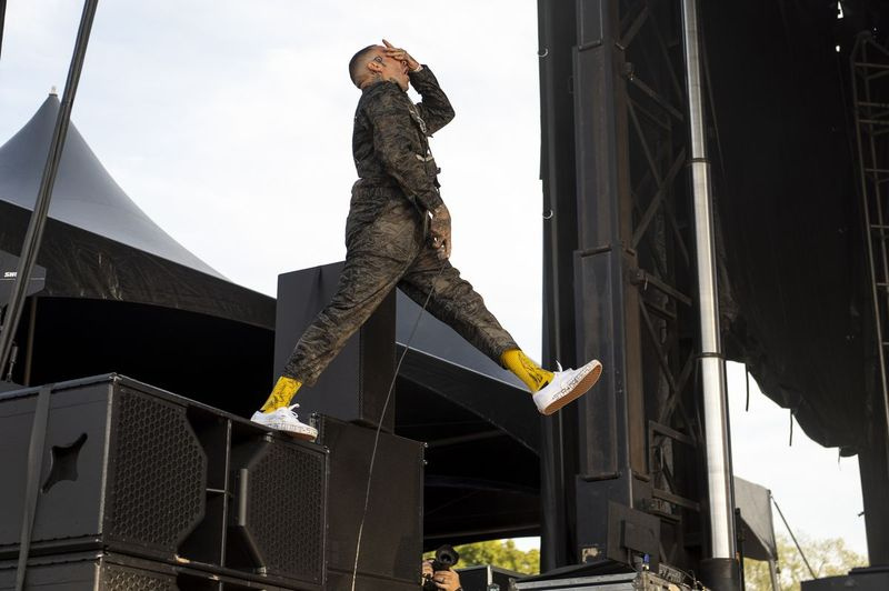 Fever 333 treedt op in de Radical Stage op dag 4 van Riot Fest in Douglass Park.