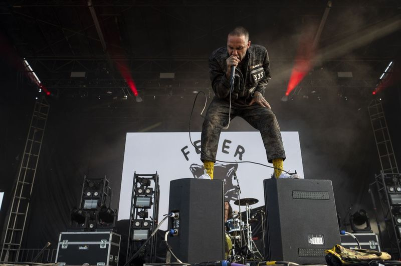 Fever 333 treedt op in de Radical Stage op dag 4 van Riot Fest.