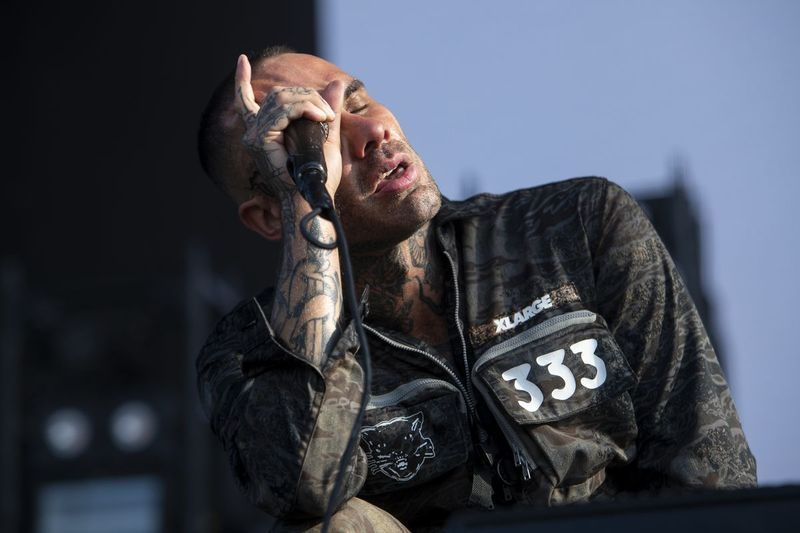 Fever 333 treedt op in de Radical Stage op dag 4 van Riot Fest.