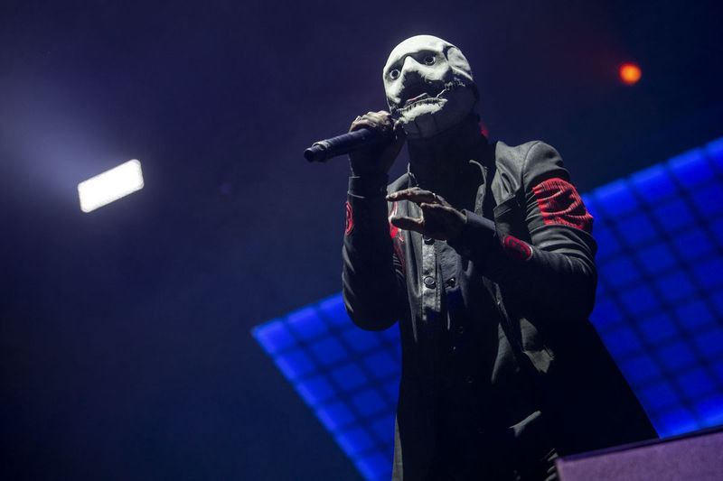 Slipknot treedt op in de Riot Stage op de laatste avond van Riot Fest.