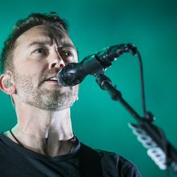 Rise Against uzstājas Wrigley Field. | Ešlija Rezina/Sun-Times