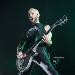 Rise Against uzstājas Wrigley Field. | Ešlija Rezina/Sun-Times