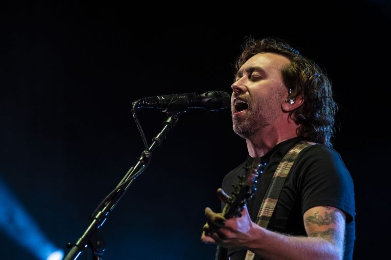 Tim McIlrath fra Rise Against optræder på dag 3 af Riot Fest.
