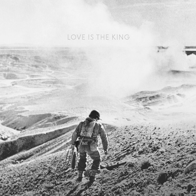 Questa immagine di copertina pubblicata da dBpm Records mostra Love is the King di Jeff Tweedy.