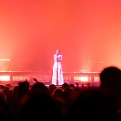 Lorde se produit à l