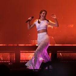 Lorde se produit à l