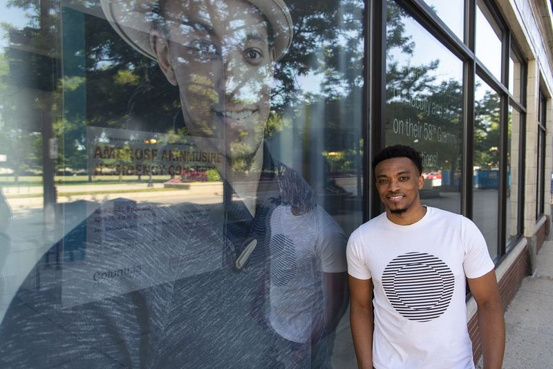 Jonathan McReynolds comenzó a enseñar Gospel Band en Columbia College en 2014. Desde que se graduó, McReynolds ha sido nominado varias veces para un premio Grammy.