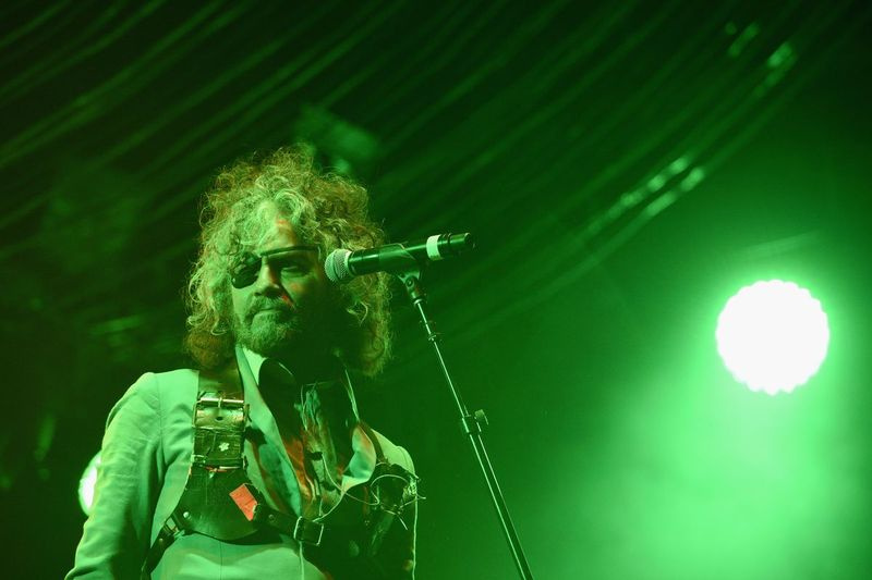 The FlamingLipsのWayneCoyneは、2018年9月9日にニューヨーク市のガバナーズ島で開催されるPitchforkとOctober Present OctFest2018でステージ上で演奏します。