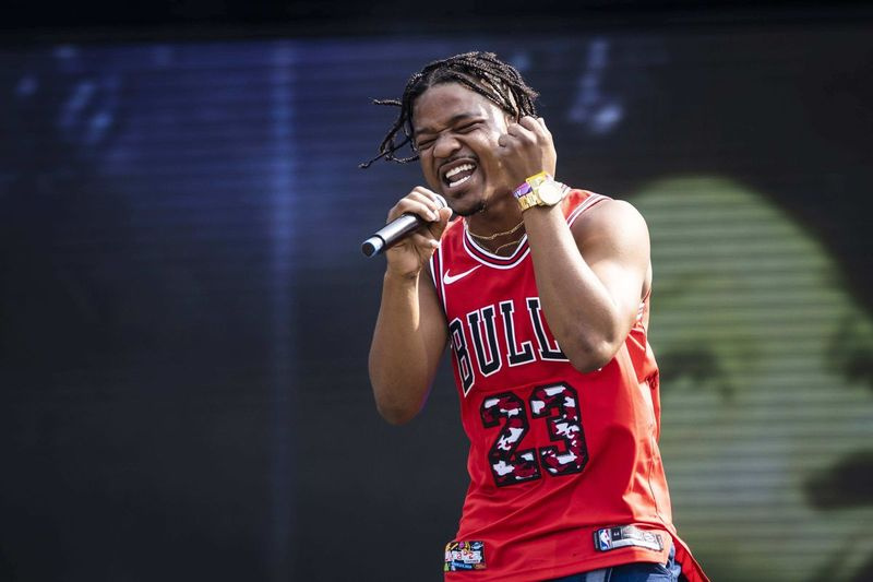 Chicago-infödda Supa Bwe uppträder fredag ​​eftermiddag på dag ett av Summer Smash Festival i Douglass Park.
