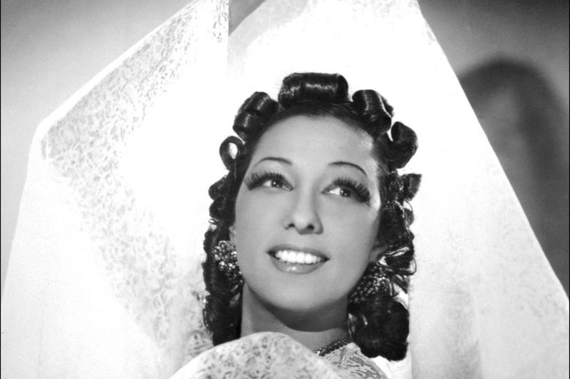 Neste arquivo, foto tirada em 01 de janeiro de 1920, a cantora e apresentadora norte-americana Josephine Baker posa em Paris.