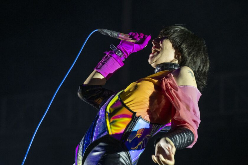   Yeah Yeah Yeahs nastopajo zadnji dan Riot Festa v Douglass Parku.