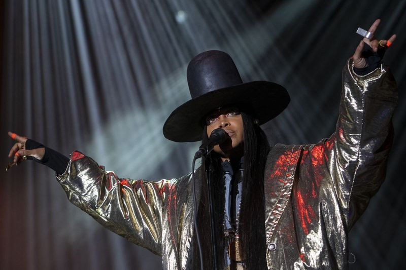 エリカ・バドゥは、2021年9月12日日曜日にユニオンパークで開催されるピッチフォーク音楽祭のグリーンステージで演奏します。