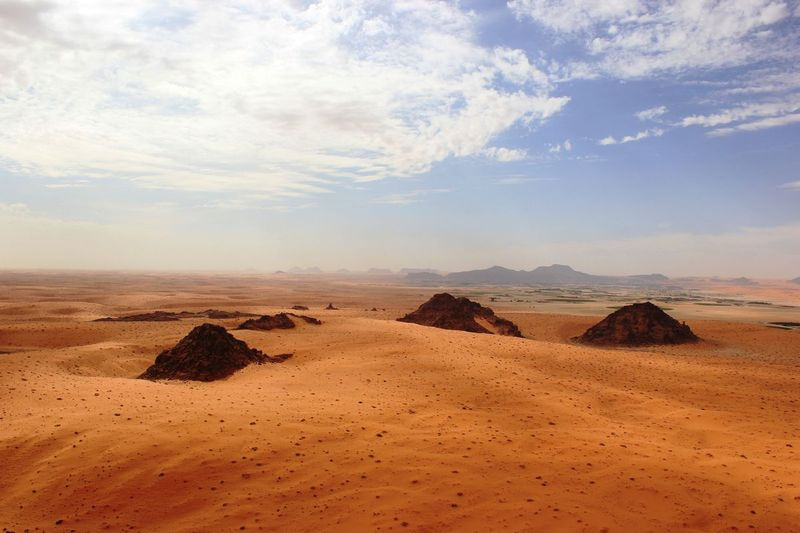 Oasis Jubbah di utara Arab Saudi, di mana penyelidik dengan Projek Paleodeserts kini mengatakan manusia berulang kali hadir semasa tempoh peningkatan hujan selama ratusan ribu tahun.