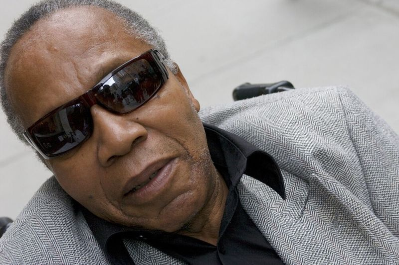 hans 2. november 2007 filbillede viser Frank Lucas, manden Denzel Washington portrætterede i filmen American Gangster, i New York. Narkokongen fra Harlem, hvis liv blev grundlaget for filmen American Gangster fra 2007, er død. Frank Lucas blev 88.