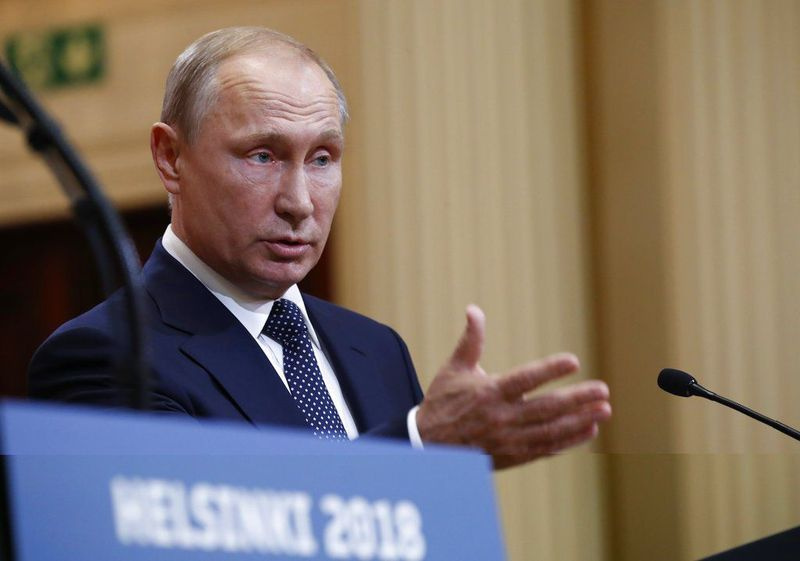 Der russische Präsident Wladimir Putin spricht während einer Pressekonferenz nach dem Treffen des US-Präsidenten Donald Trump und des russischen Präsidenten Wladimir Putin im Präsidentenpalast in Helsinki, Finnland, Montag, 16. Juli 2018. | AP Photo/Pablo Martinez Monsi