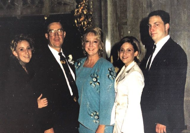 Vanessa Kolpak (van links) met haar vader Paul Kolpak, moeder Vivian Kolpak, zus Alexis Kolpak en broer Todd Kolpak.