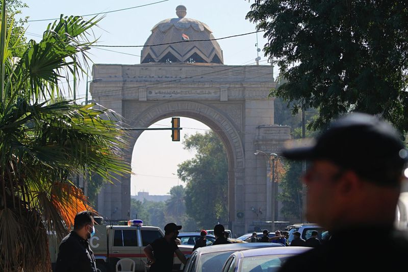 Pasukan keselamatan Iraq menutup Zon Hijau yang berkubu kuat pada hari Ahad ketika mereka mengetatkan langkah keselamatan beberapa jam selepas cubaan membunuh Perdana Menteri Mustafa al-Kadhimi di Baghdad.