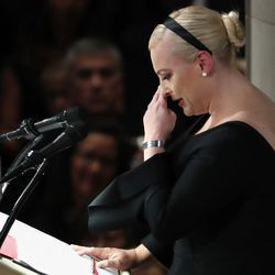 Meghan McCain kõneleb laupäeval, 1. septembril 2018 Washingtonis Washingtoni katedraalis oma isa senaatori John McCaini mälestusteenistusel Washingtonis. McCain suri 25. augustil 81-aastaselt ajuvähki. ( AP Photo/Pablo Martinez Monsivais) ORG XMIT: DCPM217